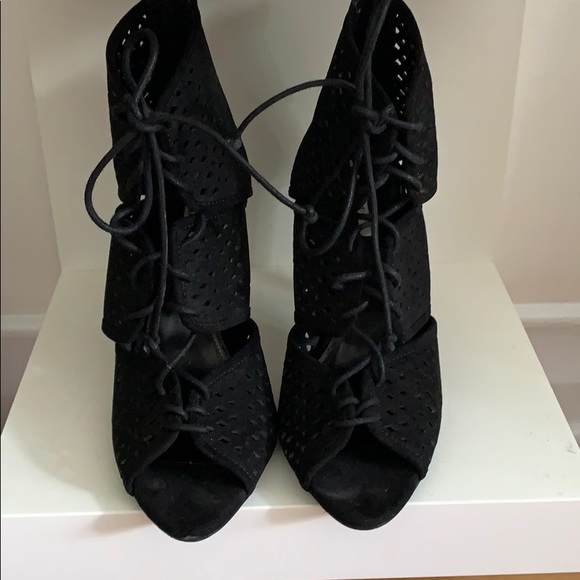 Zara // lace up heels - Picture 3 of 6